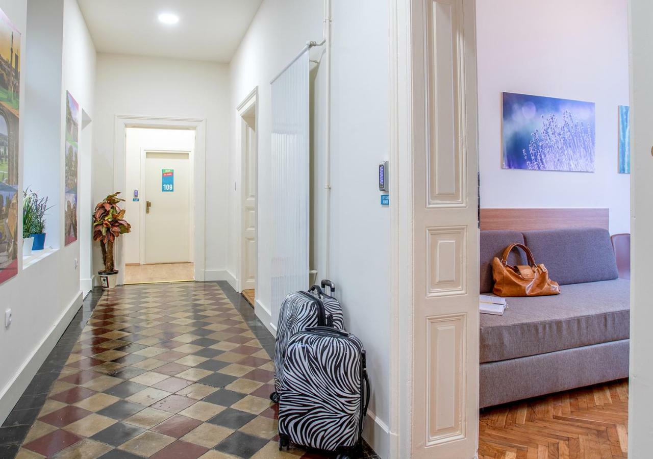 Booking En Suite Belgrado Exterior foto