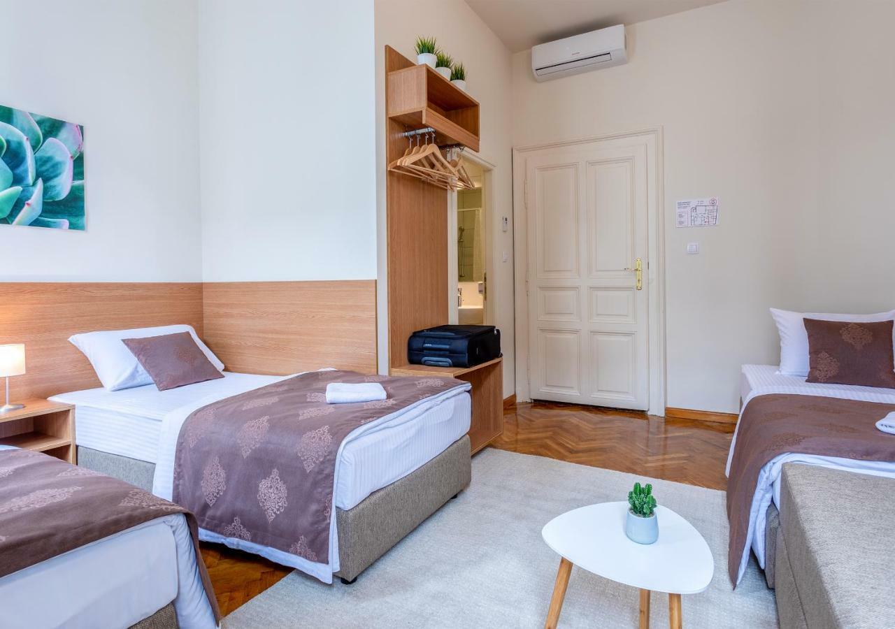 Booking En Suite Belgrado Exterior foto